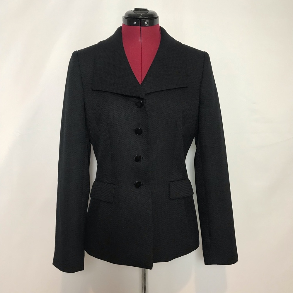 Classic Black Women's Blazer Jacket - Tailored Professional Style